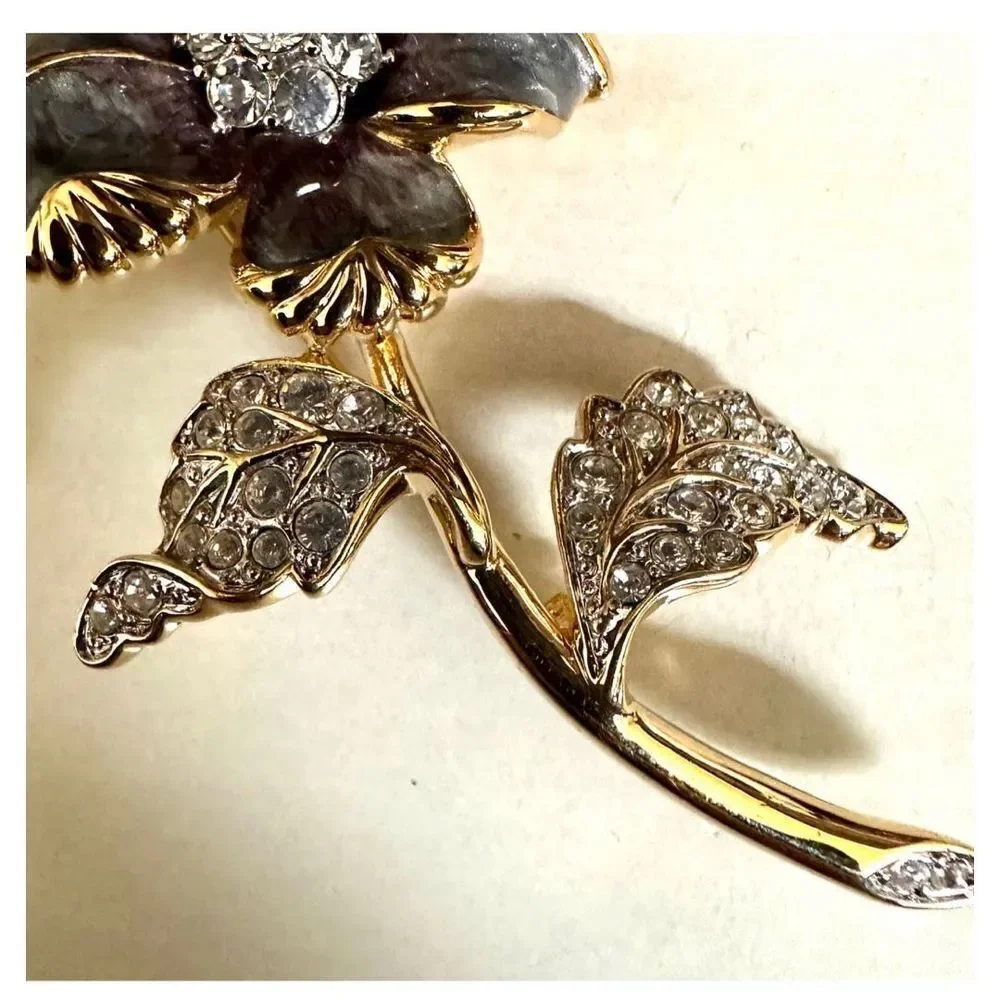 Nolan Miller vintage flower brooch
